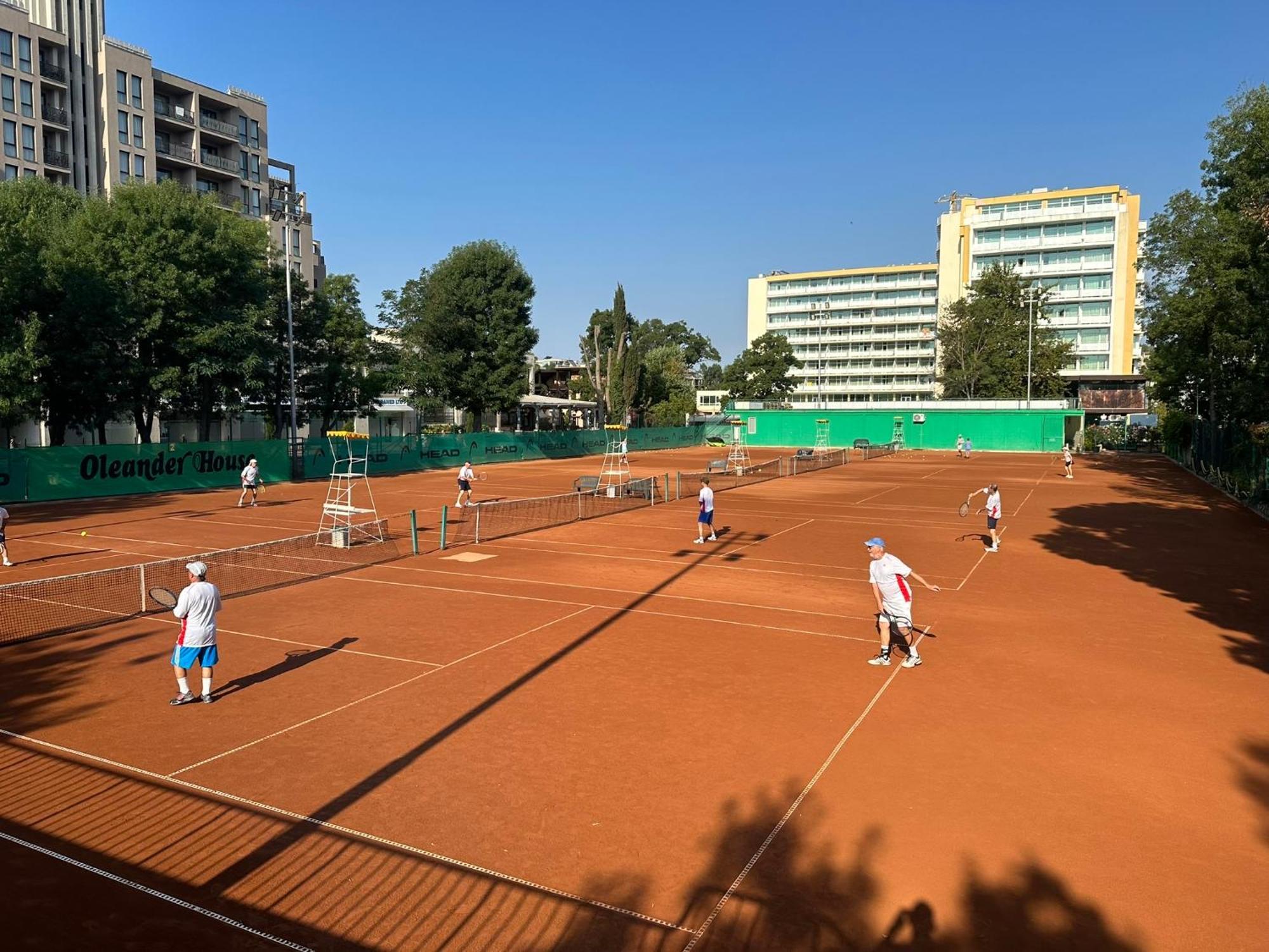 Oleander House And Tennis Club Sunny Beach Exterior photo