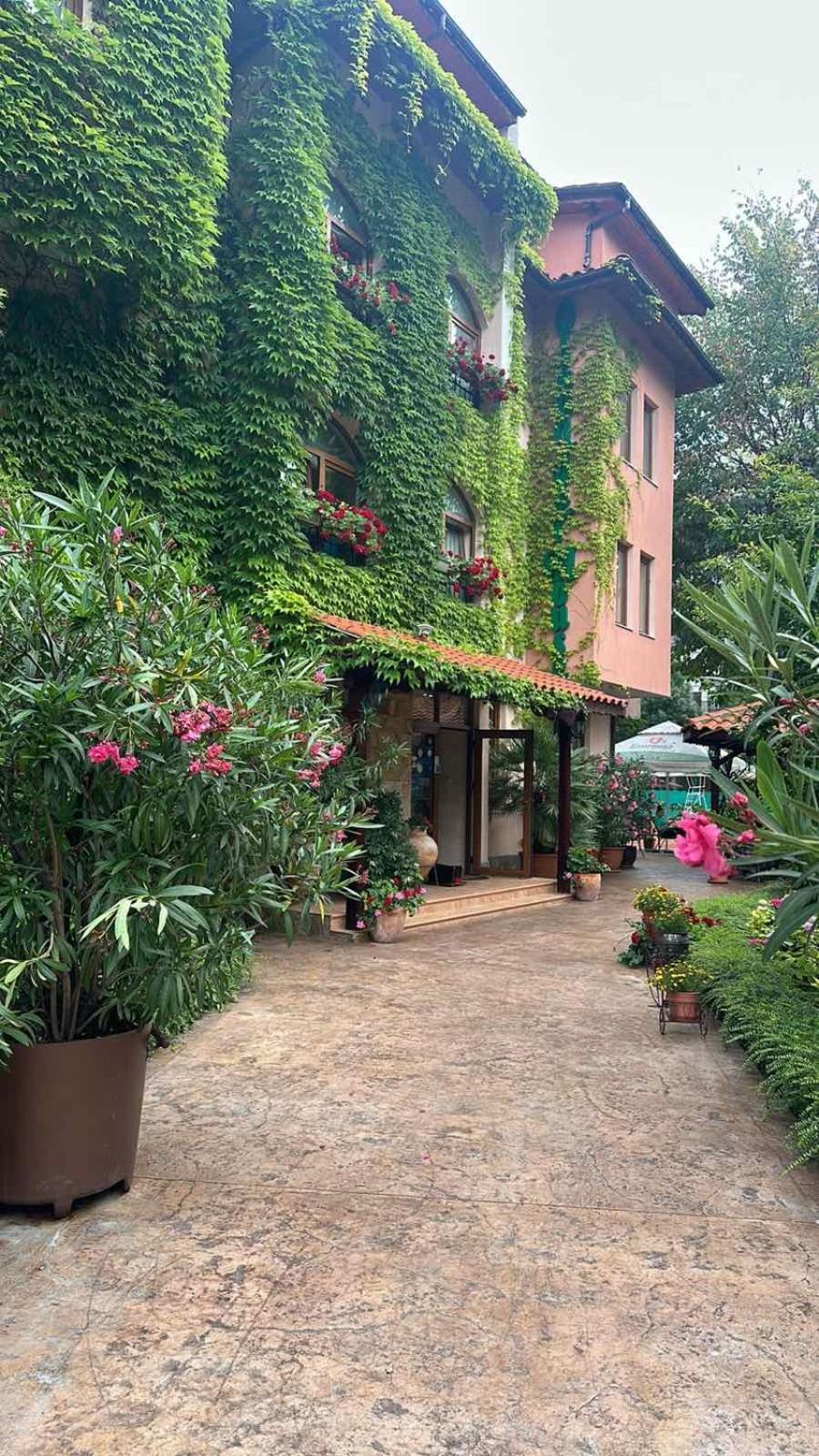 Oleander House And Tennis Club Sunny Beach Exterior photo