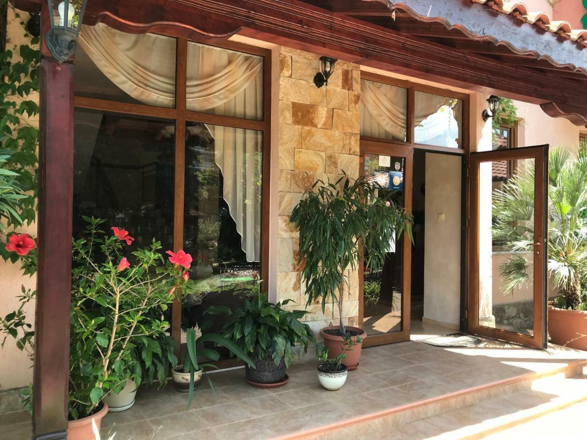 Oleander House And Tennis Club Sunny Beach Exterior photo